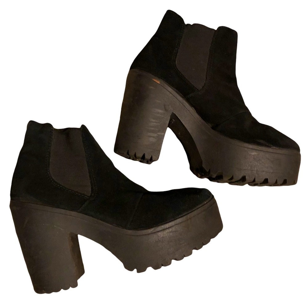 TOPSHOP Platform Lug Sole Booties